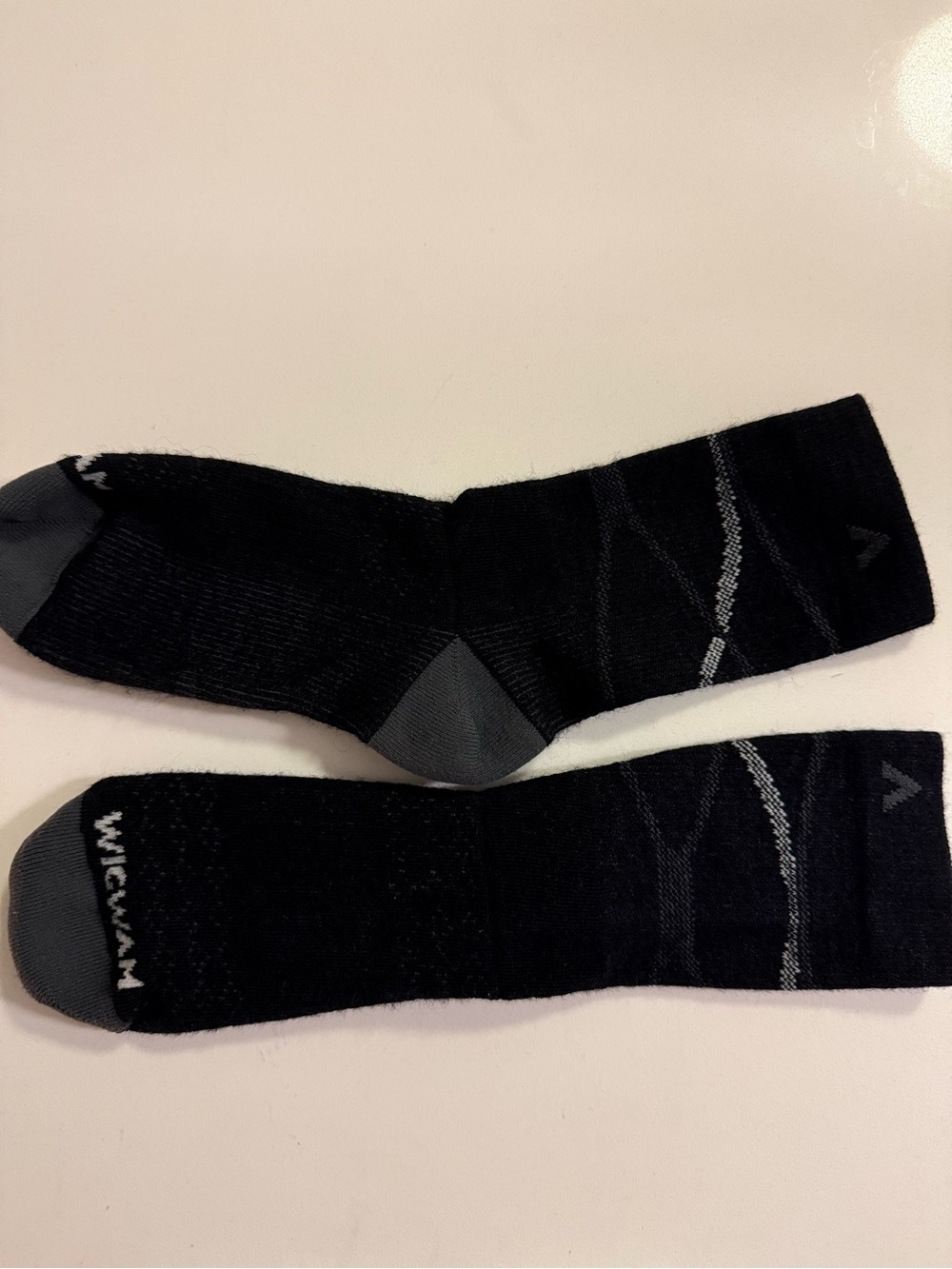 Wigwam Black & Gray Men's Crew Socks